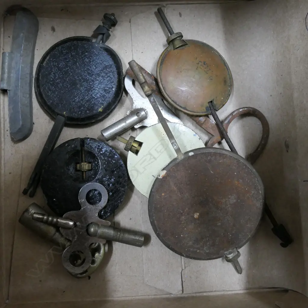 SMALL BOX CLOCK PENDULUMS / KEYS ETC Image 1++