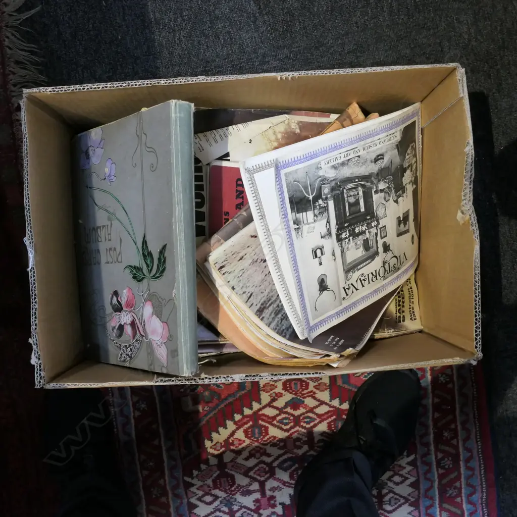 LOT OF VINTAGE MAGAZINES, BOOKS ETC Image 1++