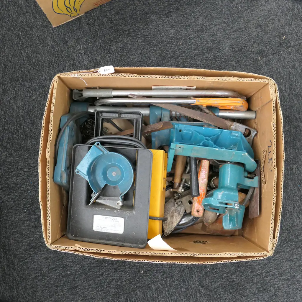 BOX ASST VINTAGE TOOLS Image 1++