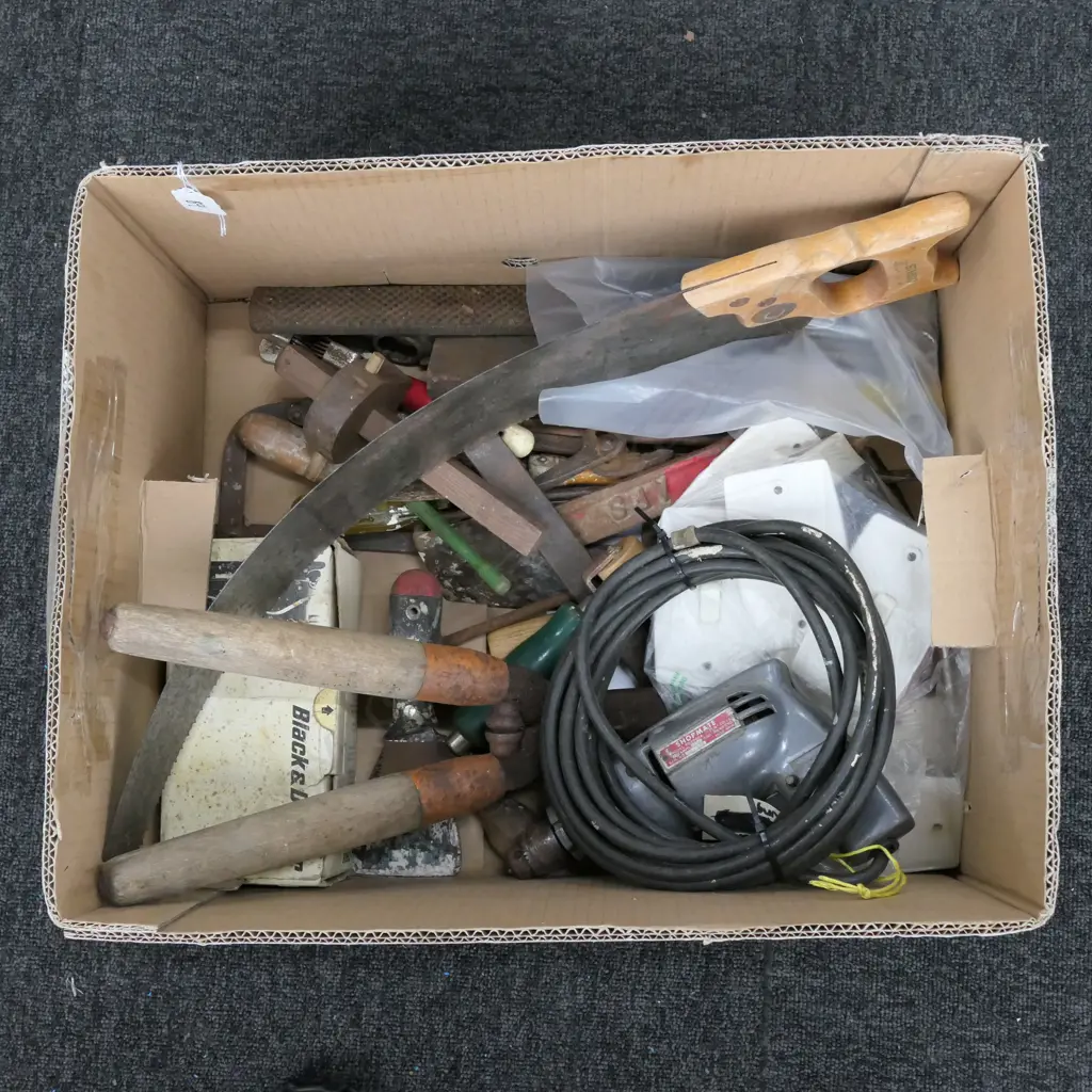 BOX ASST VINTAGE TOOLS Image 1++