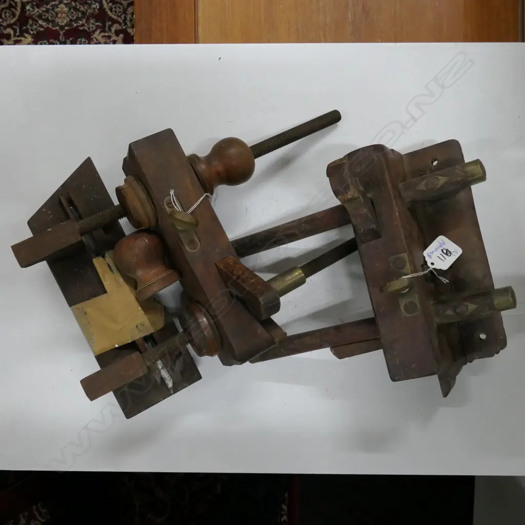 2 WOODEN JOINERS PLANES Image 1++