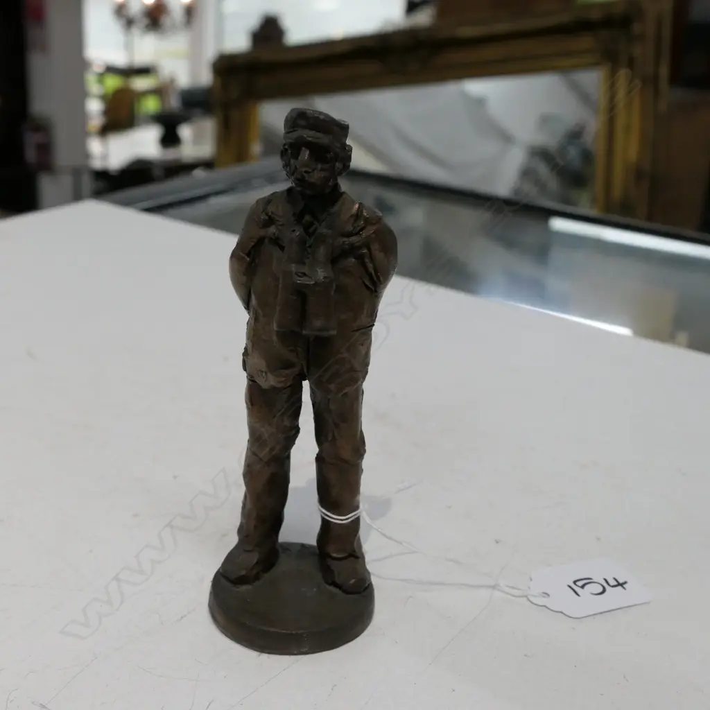 BRONZE FIGURE OF A MAN H  120MM Image 1++
