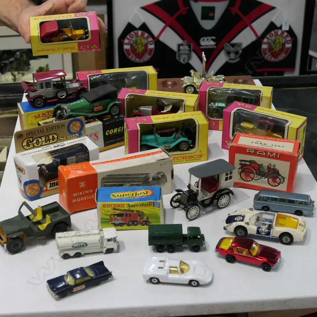 LOT MODELS OF YESTERYEAR & ASST DIECAST CARS Image 1++