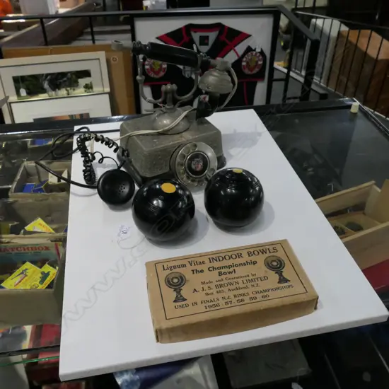 BOX OF LIGNAM VITAE INDOOR BOWLS & VINTAGE TELEPHONE (A.F)