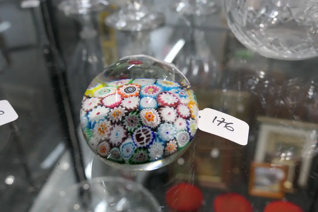 QUALITY ART GLASS PAPER WEIGHT MILLEFIORI Image 1++