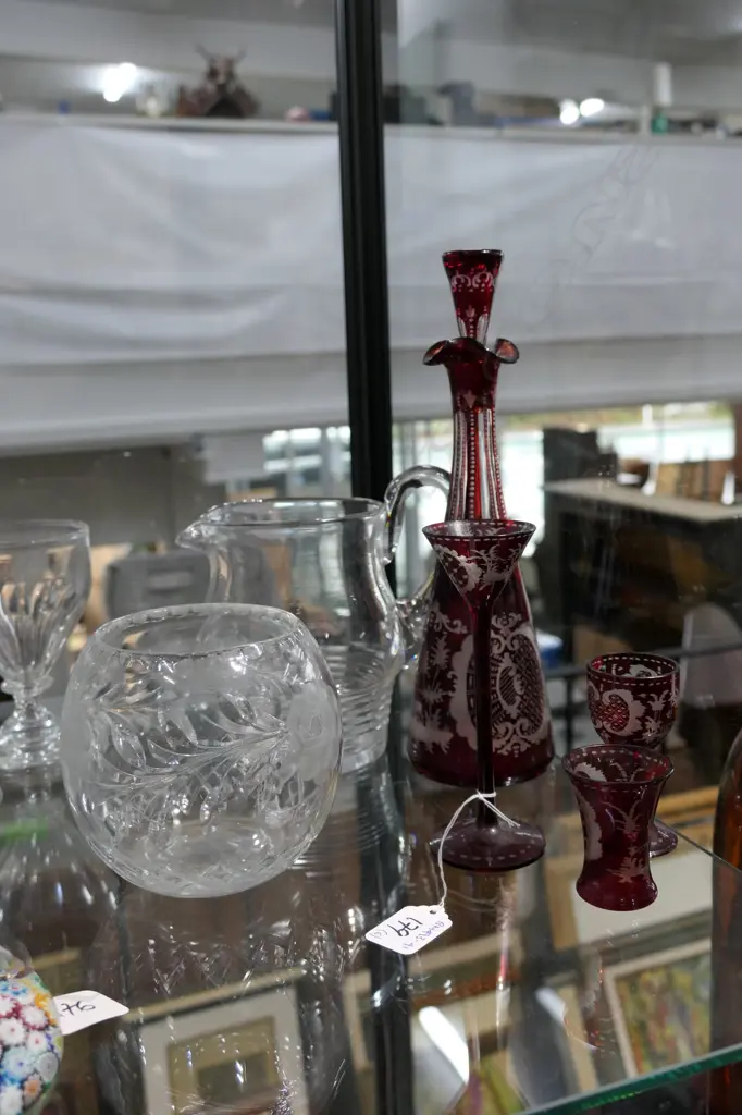 VENETIAN ETCHED GLASS DECANTER & MISC GLASSWARE Image 1++