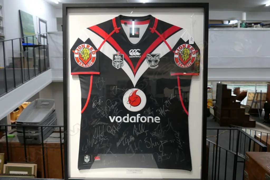 FRAMED SIGNED WARRIORS LEAGUE JERSEY. H.910mm Image 1++