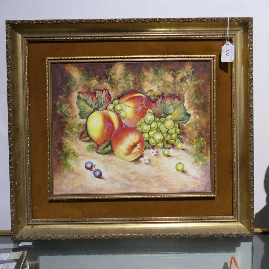 HEREFORD FINE CHINA PAINTED FRUIT PLAQUE Image 1++