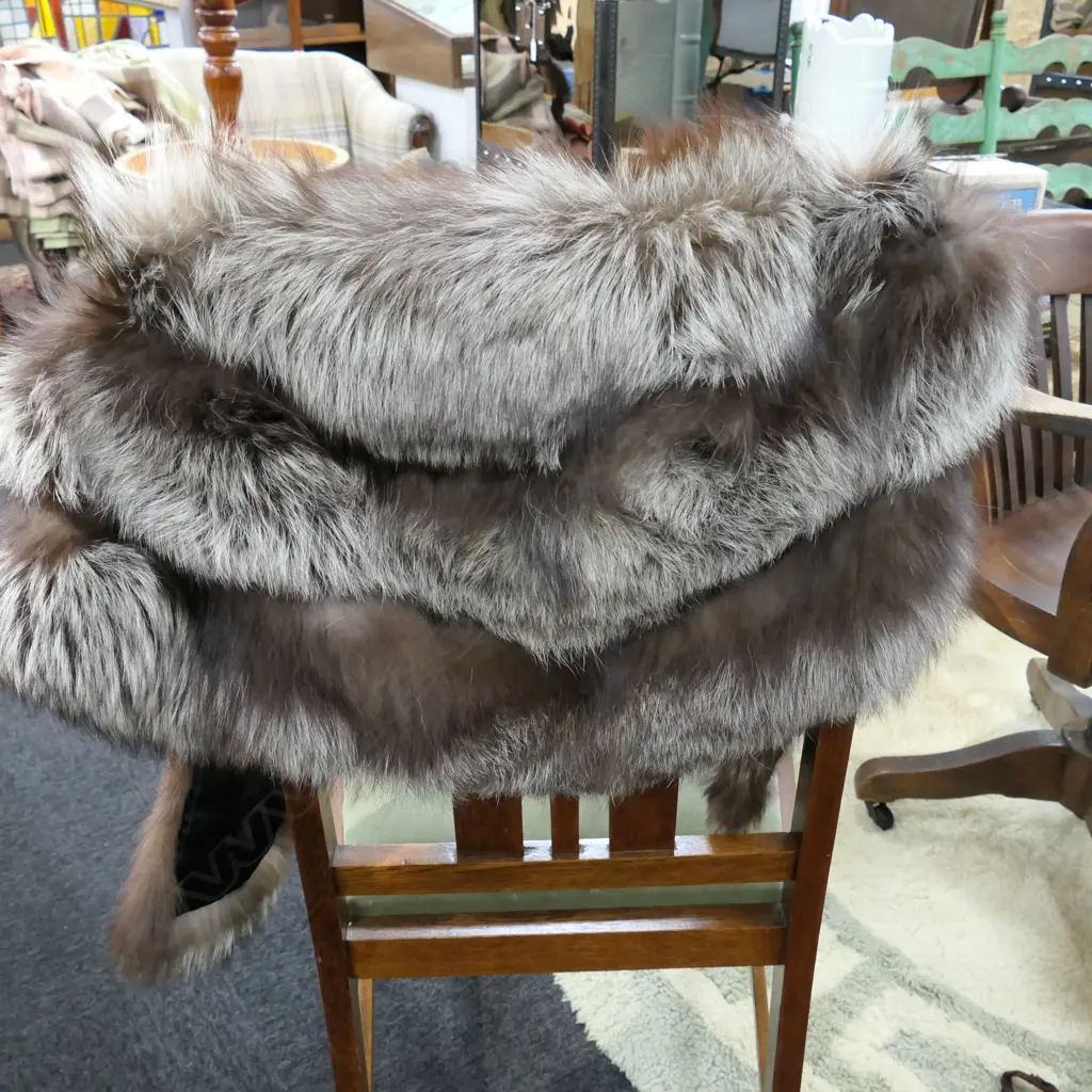 FUR STOLE Image 1++