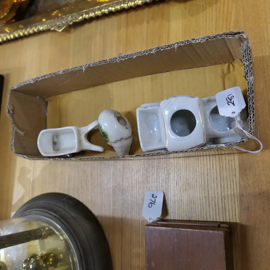 THREE PIECES OF SOUVENIR CHINA Image 1++