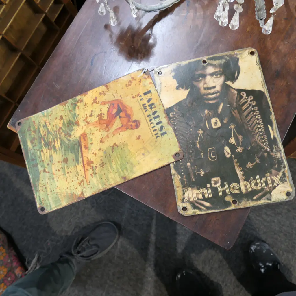VINTAGE STYLE TIN SIGNS (JIMI HENDRIX H.280mm & ANOTHER) Image 1++