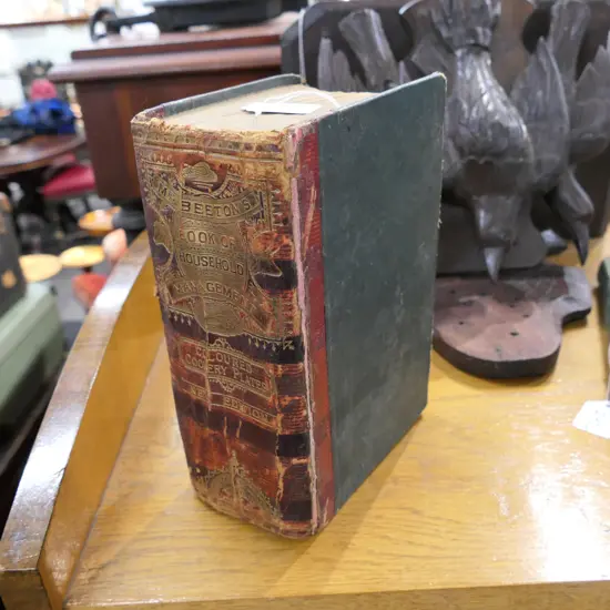 MRS BEETONS BOOKS OF HOUSEHOLD MANAGEMENT