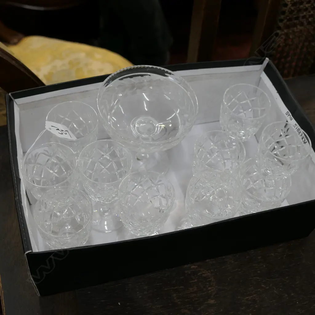 WEBB CORBETT STEMMED CRYSTAL  Image 1++