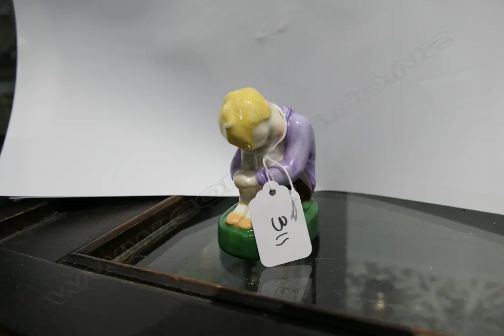 ROYAL WORCESTER FIGURE SLEEPY BOY RW2918-PUCE B/S - 3¼" MODELLER MARGARET CANE 1931-1957					 Image 1++