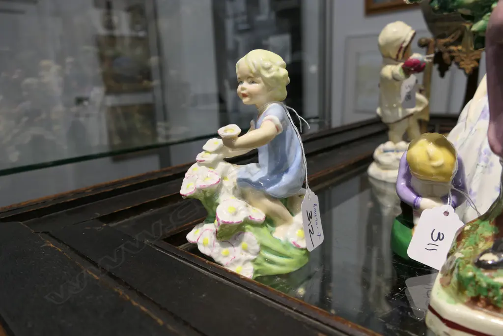 ROYAL WORCESTER FIGURE MAY RW3455 5" MODELLER FREDA DOUGHTY 1950-1985 Image 1++