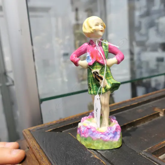 ROYAL WORCESTER FIGURE SCOTLAND RW3104	 - 5½", MODELLER FREDA DOUGHTY 1935-1959