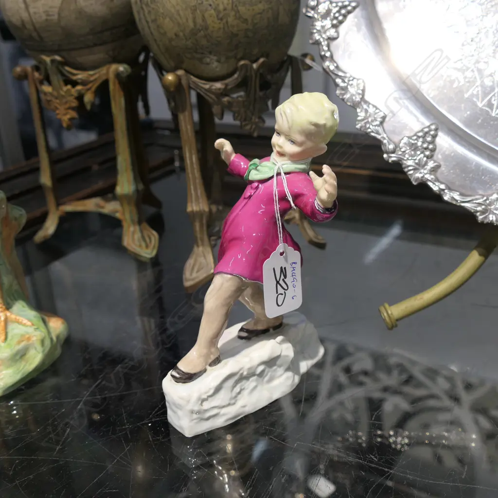 ROYAL WORCESTER FIGURE JANUARY RW3452 6",  MODELLER FREDA DOUGHTY 1950-1985 Image 1++