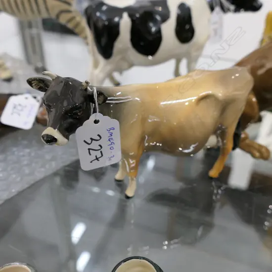 BESWICK FIGURE--JERSEY COW--CH. NEWTON TINKLE 4½" DESIGNER ARTHUR GREDINGTON 1984-1997