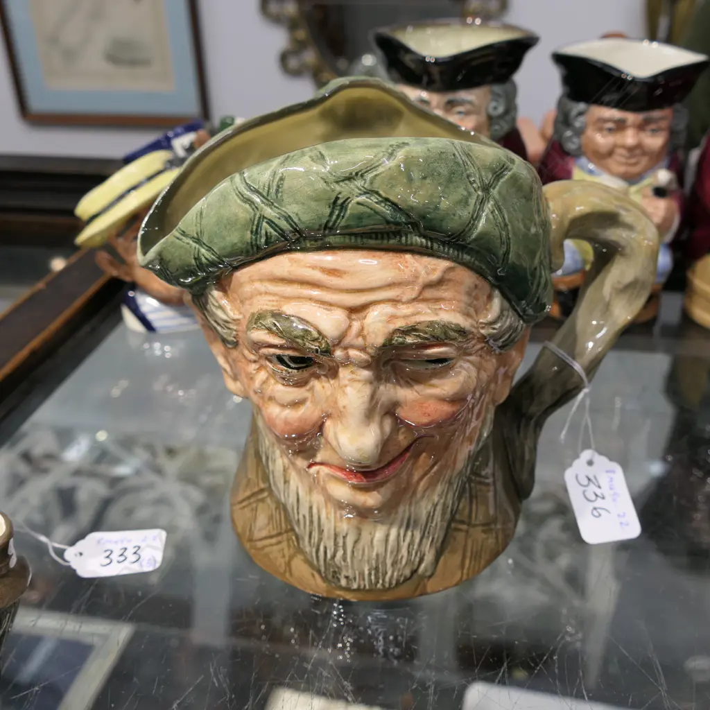 ROYAL DOULTON AUD MAC CHARACTER JUG LGE D5889 MUSICAL JUG Image 1++