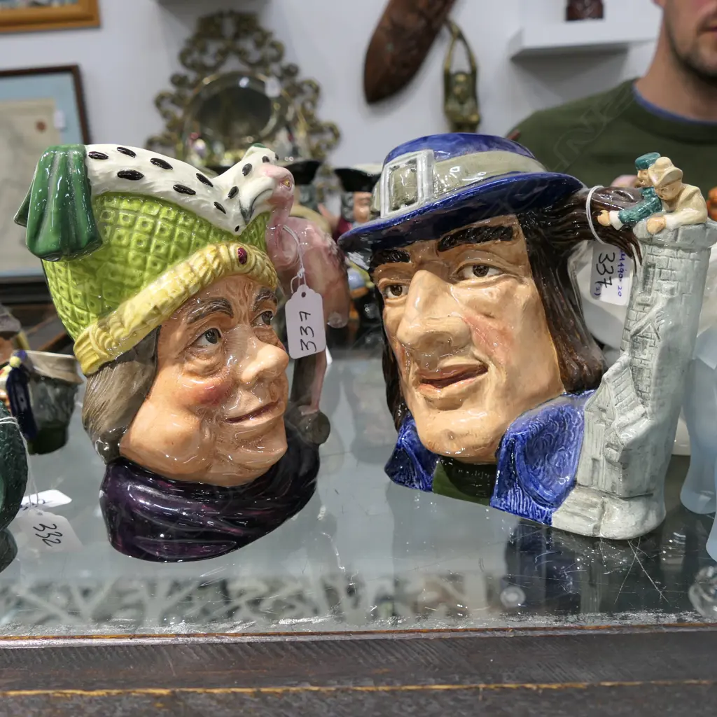 2 X ROYAL DOULTON CHARACTER JUGS GULLIVER ---LARGE D6560 7½" UGLY DUCHESS---LARGE D6599 7¼" Image 1++