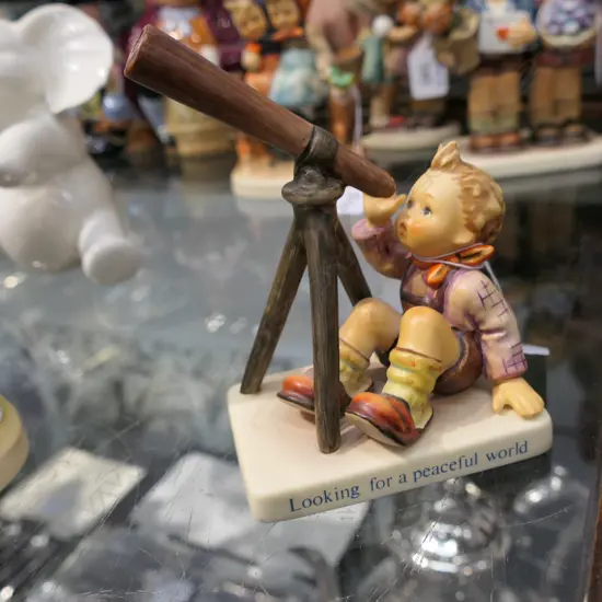 HUMMEL STAR GAZER 132--4¾"--SPECIAL EDITION RELEASED FOR SALE IN 1996 (More...)