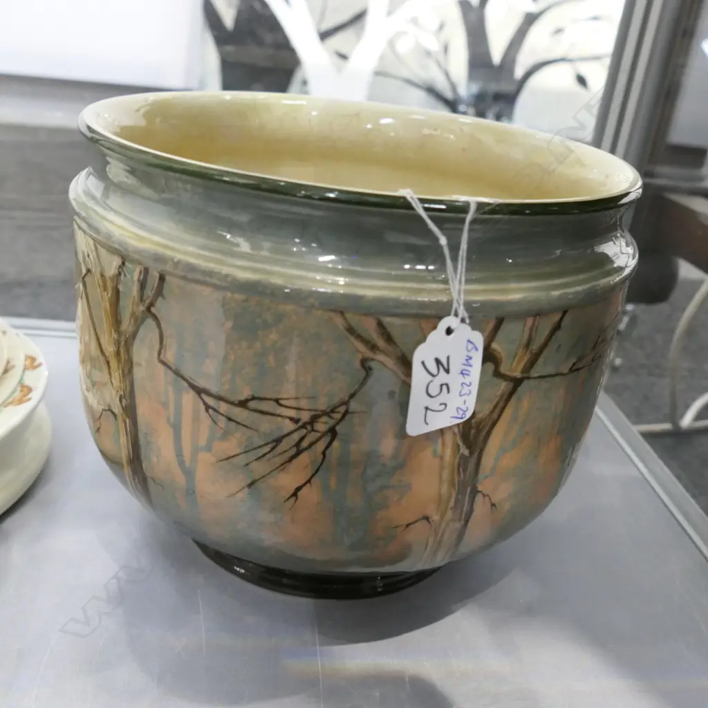 ROYAL DOULTON JARDINIERE FOREST SCENE Image 1++