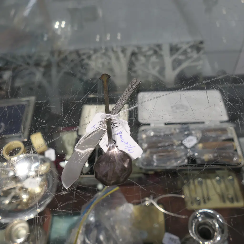 S/SILVER SPOON + 900 BUTTER KNIFE Image 1++