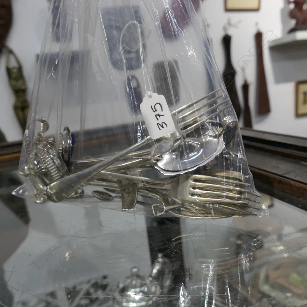 BAG SILVER PLATE CUTLERY & CONDIMENT SET Image 1++