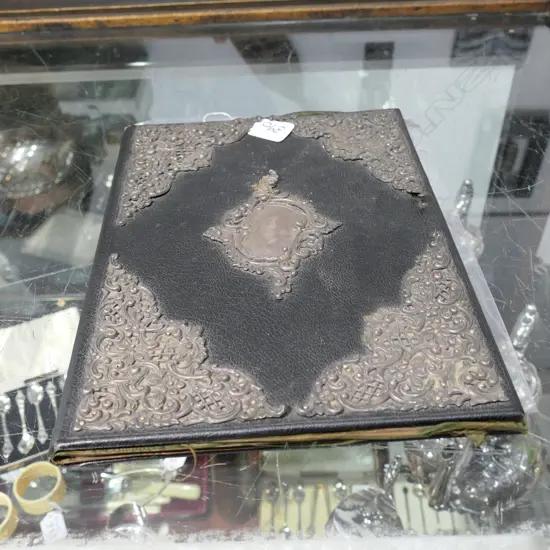 STG SILVER SILVER EMBOSSED DESK PAD AND FACSIMILE HERALD