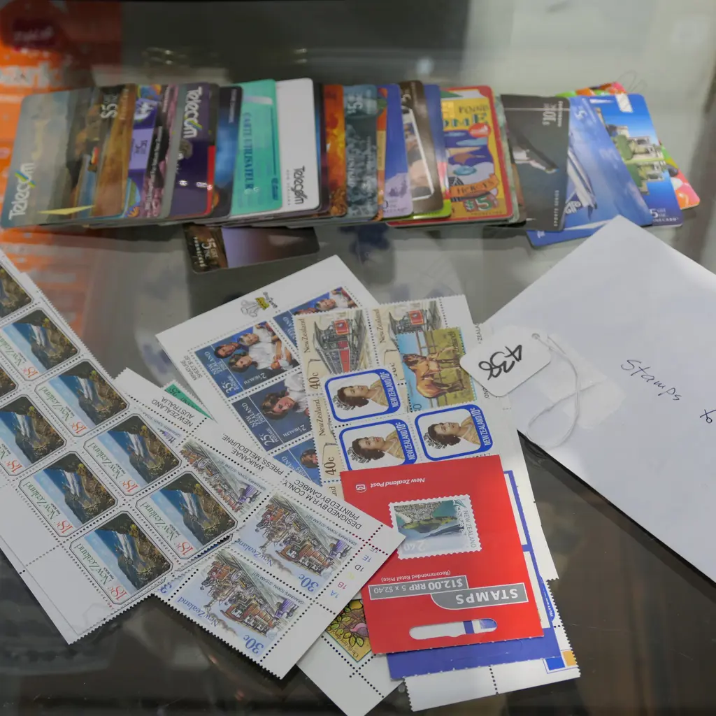 ASST UNUSED NZ STAMPS Image 1++