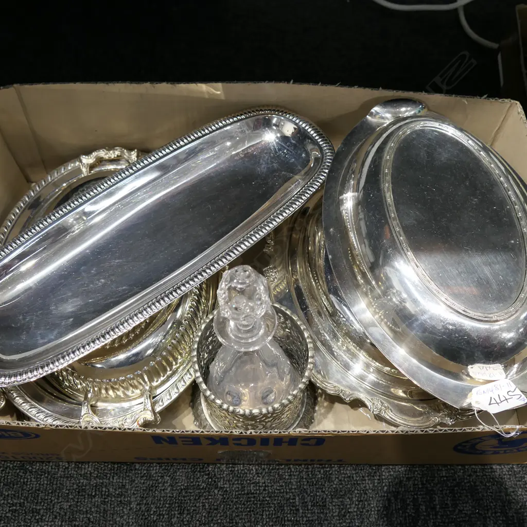 BOX SILVER PLATE: 3 TUREENS BOTTLE COASTER SHAKER Image 1++