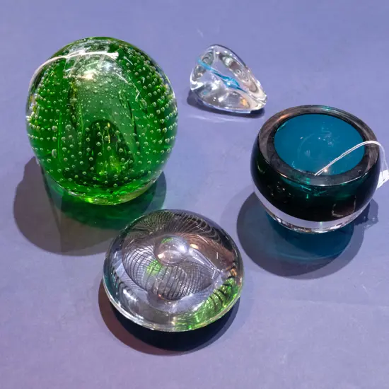 KANWHA PAPERWEIGHT + 2 OTHERS & A SM BOWL, TALLEST 100MM.