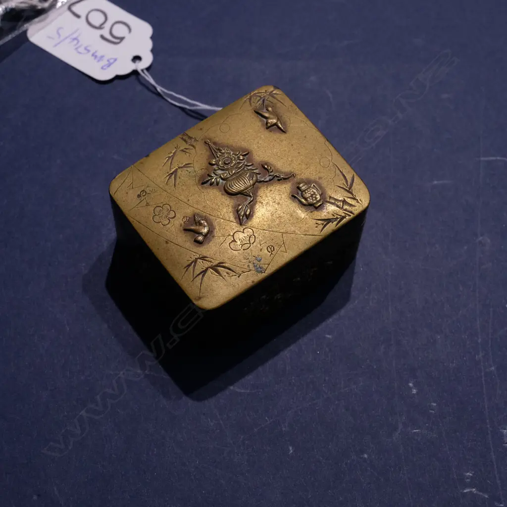 LATE 19THC JAPANESE BRASS BOX, L.50MM Image 1++