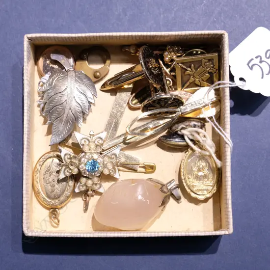 ASST VINTAGE PENDANTS & CUFFLINKS, INCL. RELIGIOUS ICONS