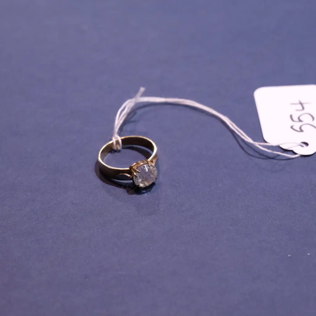 9CT GOLD FAUX DIAMOND RING Image 1++