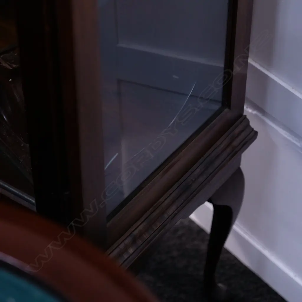 LEADLIGHT CHINA CABINET - SIDE PANEL A/F Image 1++