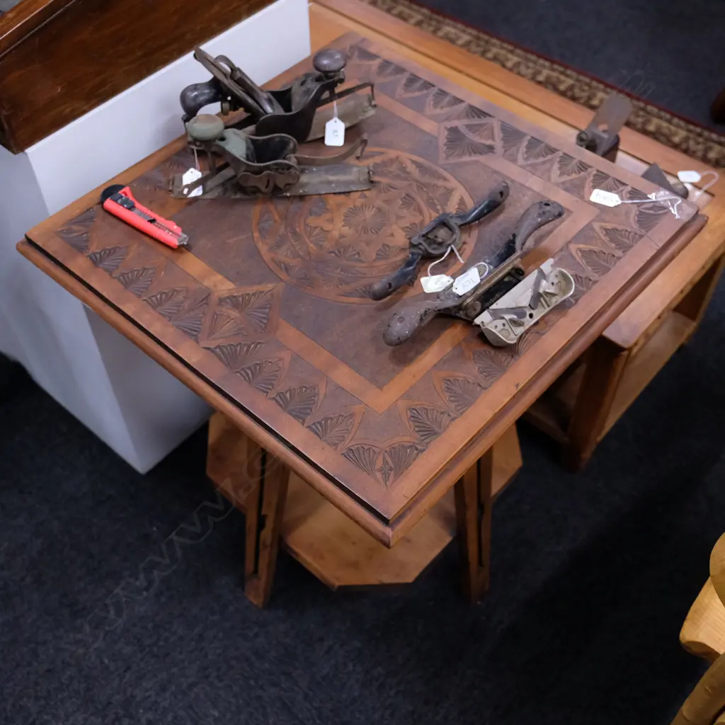 KAURI CHIP CARVED TABLE 600 X 600 MM Image 1++