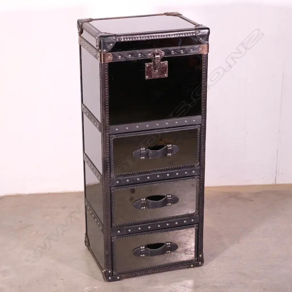 A contemporary designer (Tiquila Kola) black mirrored chest Image 1++