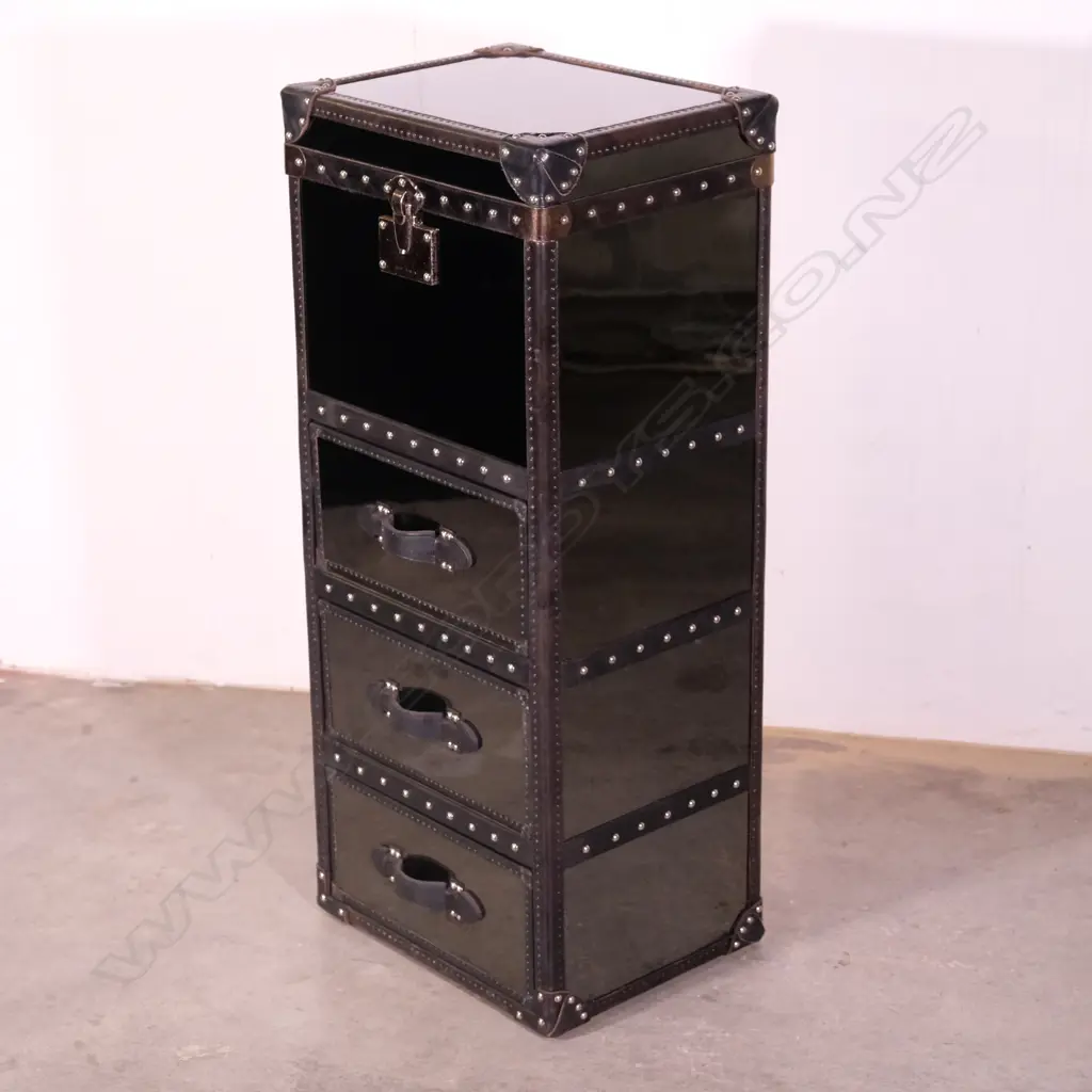A contemporary designer (Tiquila Kola) black mirrored chest Image 1++