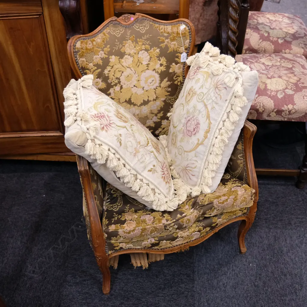 ARMCHAIR W/ 2 TAPESTRY CUSHIONS Image 1++