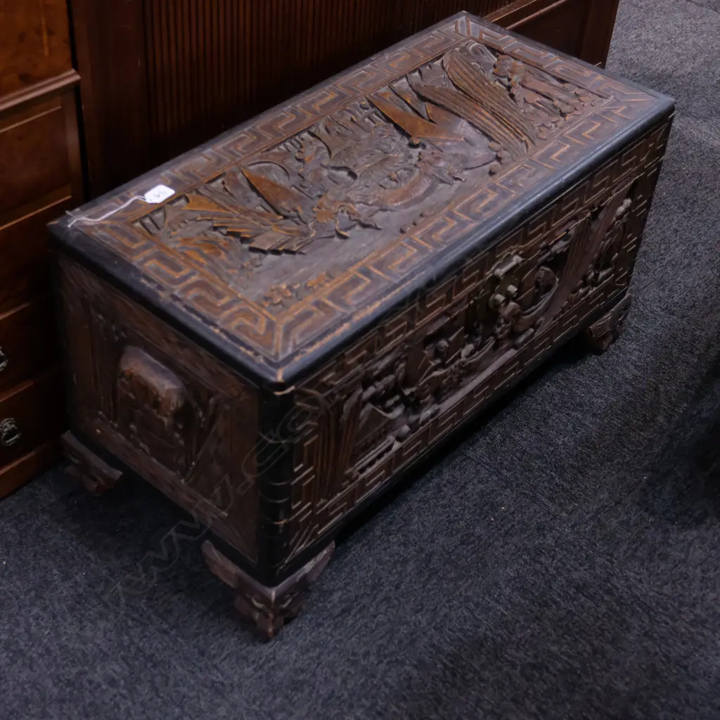 Chinese carved  chest  H. 440mm Image 1++