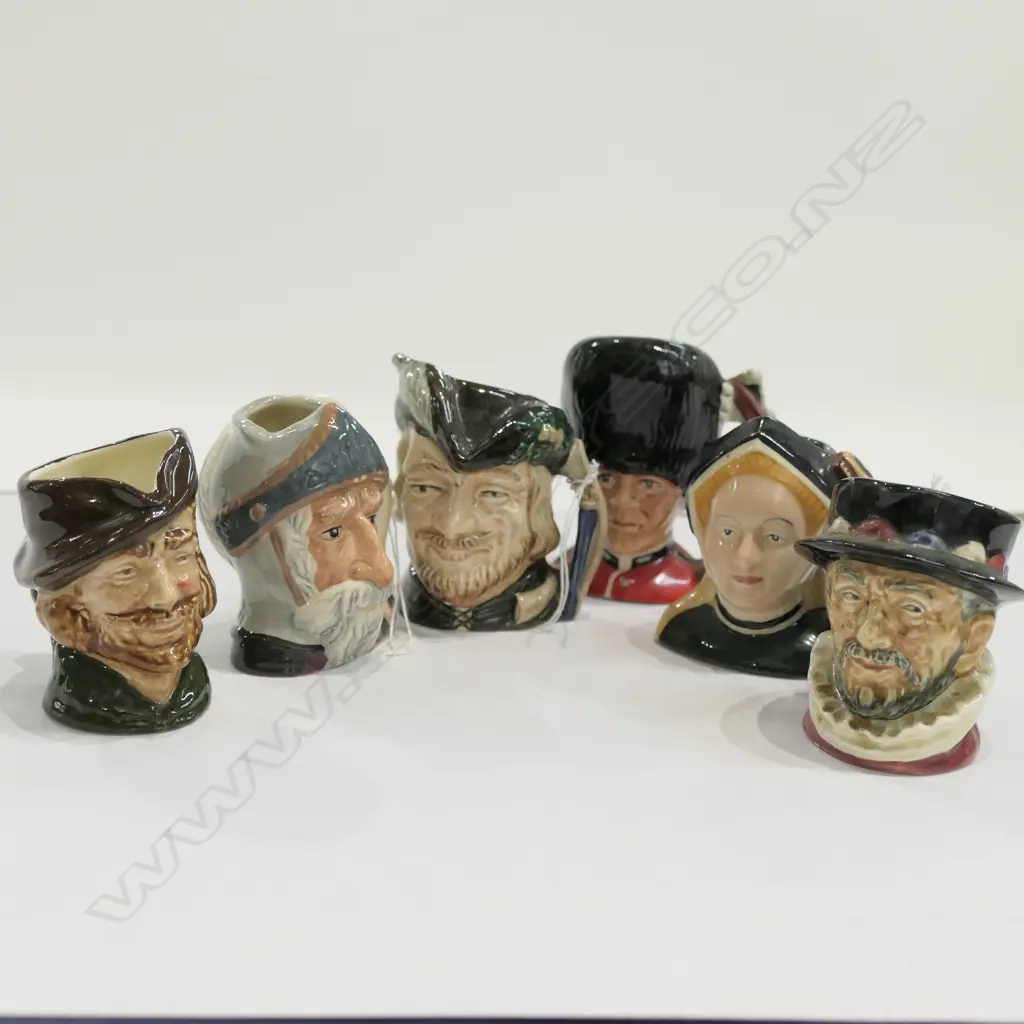 6 ASST R/DOULTON CHARACTER JUGS R HOOD ETC H 60 MM Image 1++