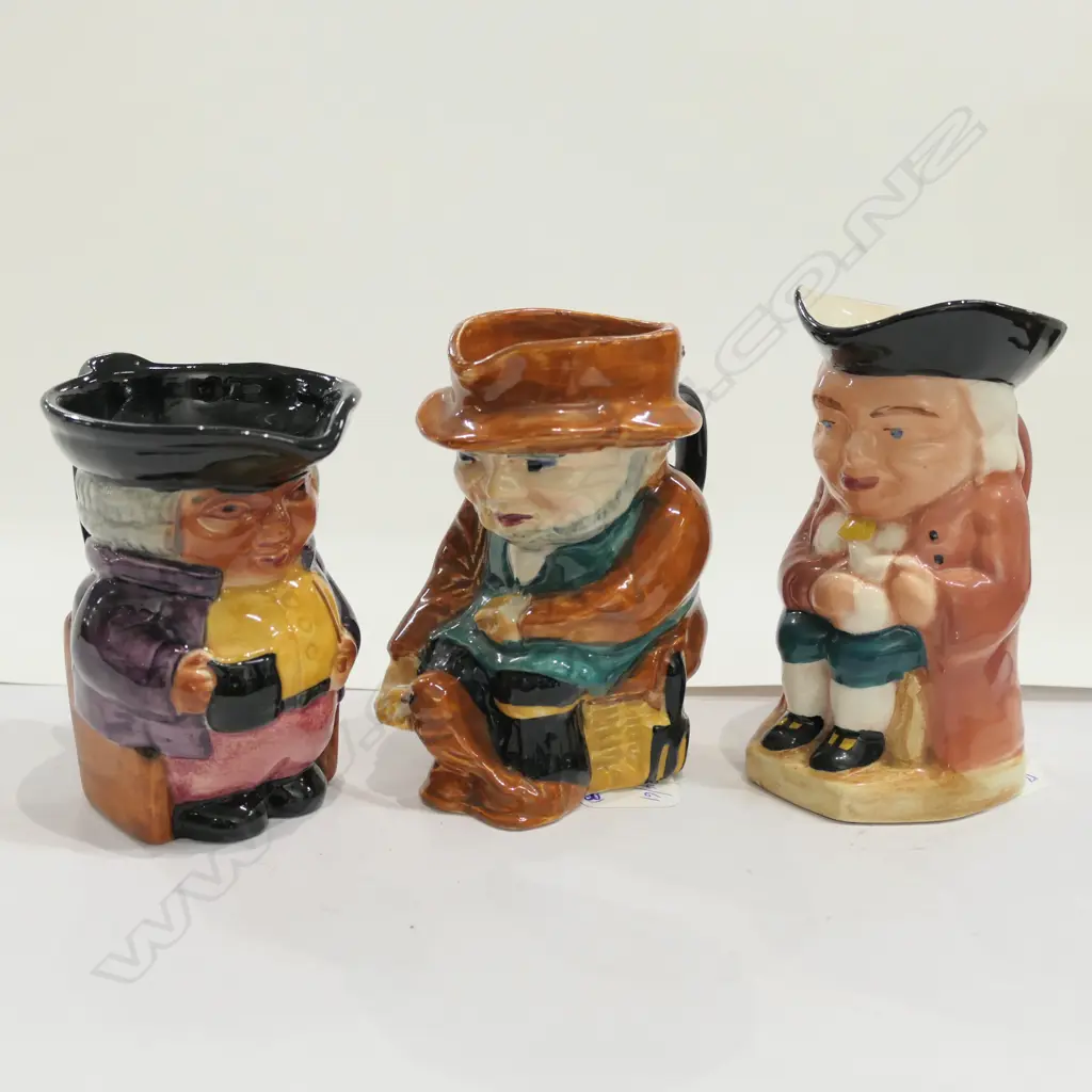 3 ASST ENGLISH TOBY JUGS H. 120MM Image 1++