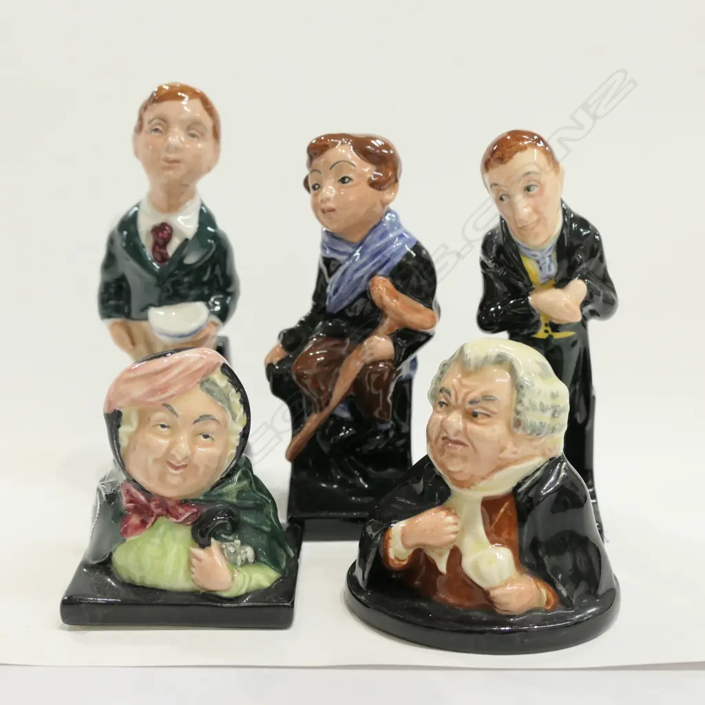5 R/DOULTON FIGURES OLIVER TWIST ETC H 110 MM Image 1++