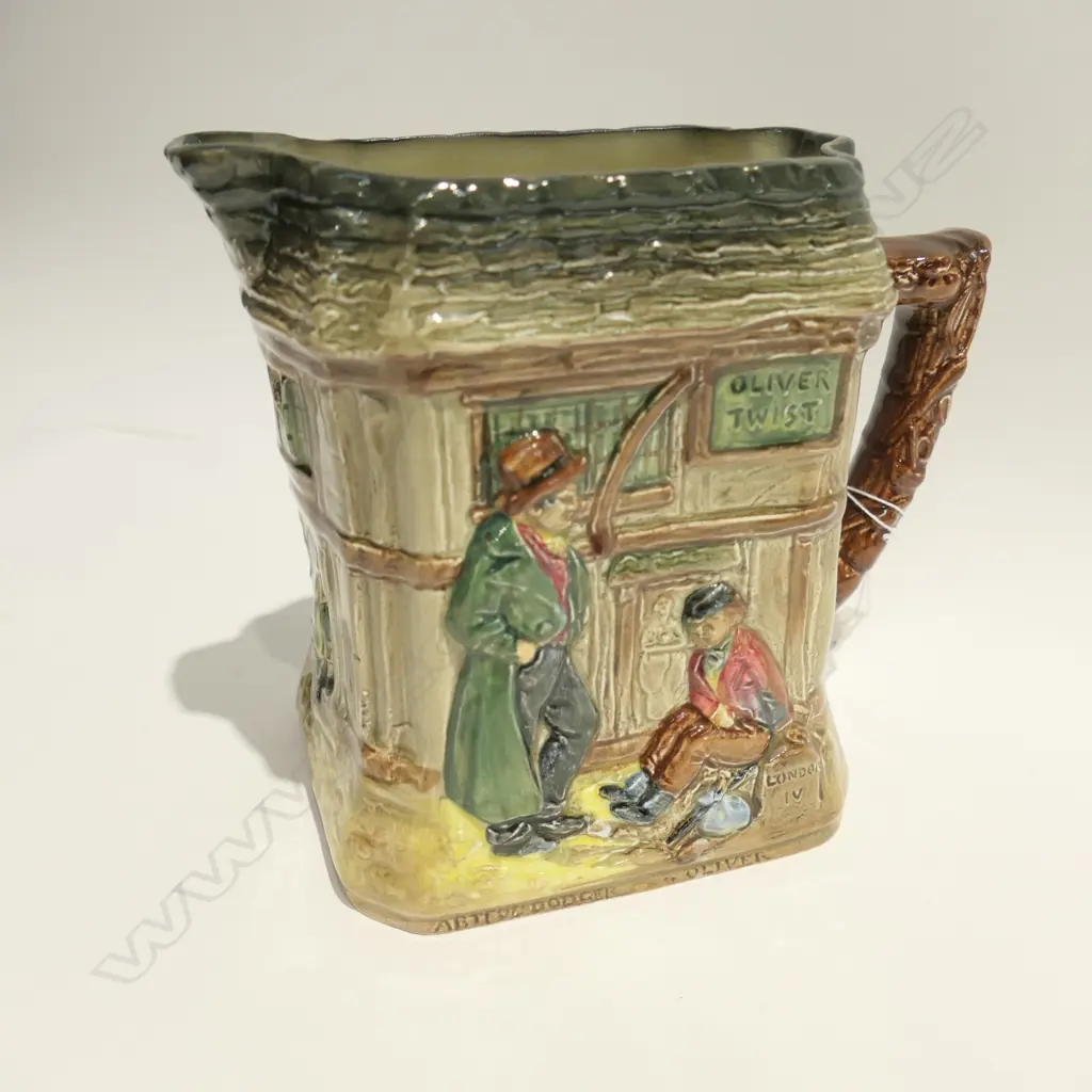 R/DOULTON OLIVER TWIST JUG H 150 MM Image 1++