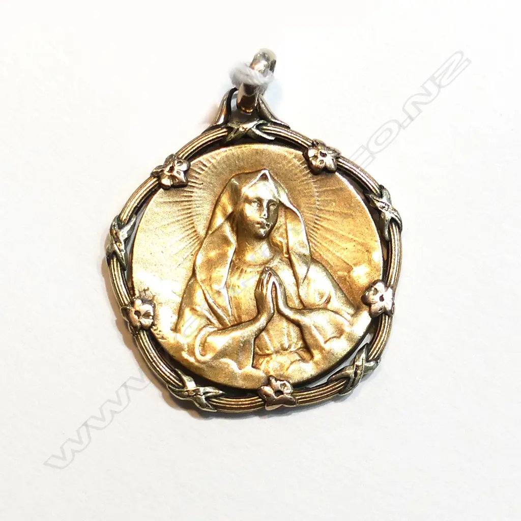 9CT GOLD OUR LADY MEDALLION 4.26GM Image 1++