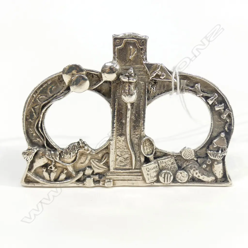 90STD SILVER MINI DBLE PHOTO FRAME, 'HICKORY DICKORY DOCK, THE MOUSE ...' Image 1++