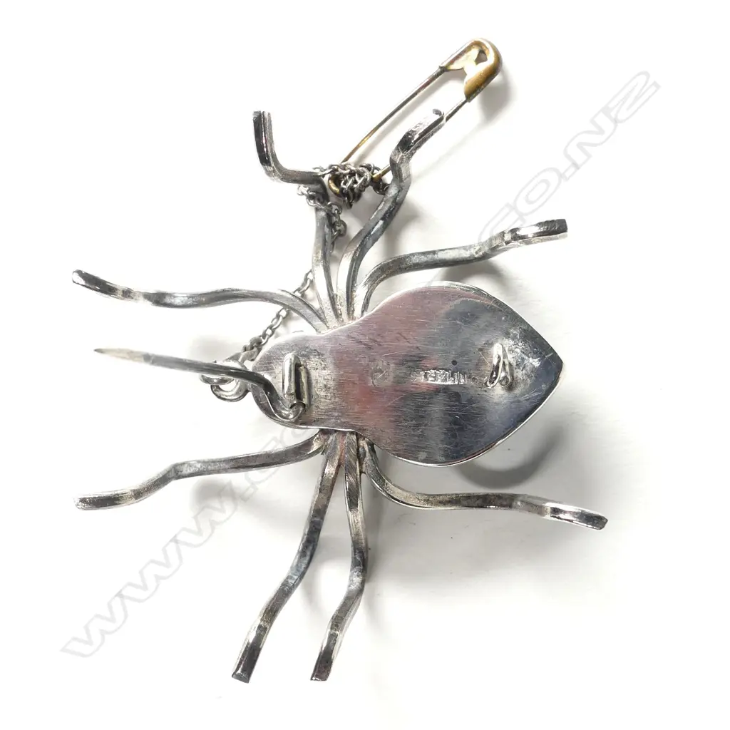 VINTAGE NZ SILVER & PAUA SPIDER BROOCH/PENDANT Image 1++