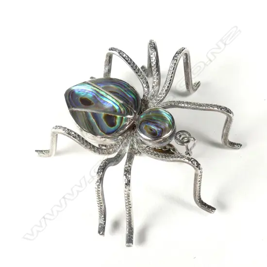 VINTAGE NZ SILVER & PAUA SPIDER BROOCH/PENDANT