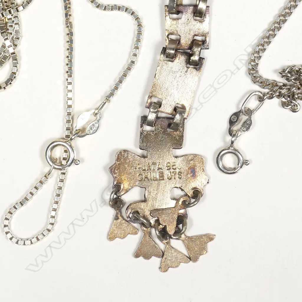 THREE SILVER CHAINS & TWO GOLD Image 1++